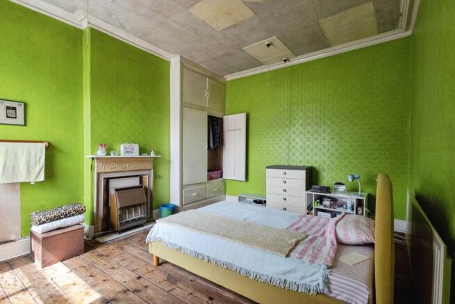 4 bed Semi-Detached for sale Image 8
