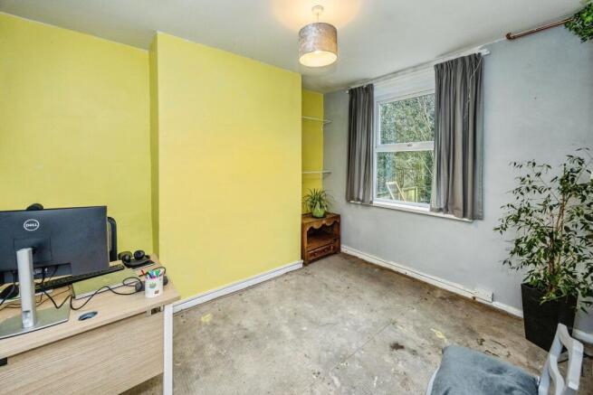 3 bed Terraced for sale Image 6