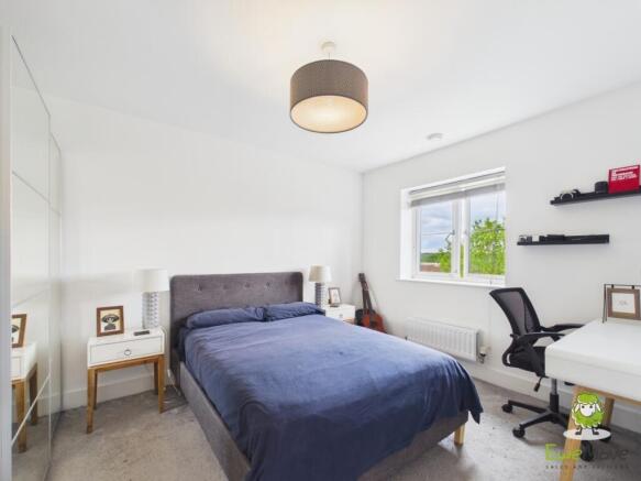EweMove Estate Agents Basingstoke - Coliseum Court