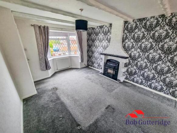 LOUNGE / DINING ROOM