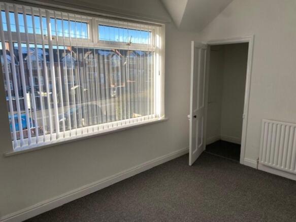 2 bed Terraced to rent Image 5