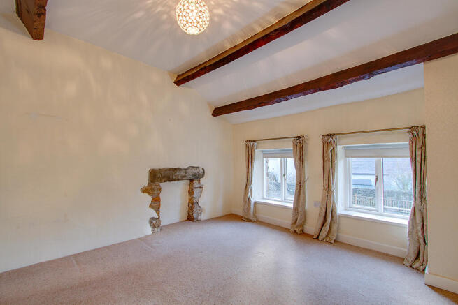 2 bed Terraced to rent Image 6