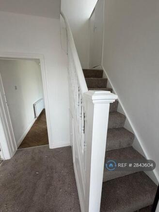 3 bed Semi-Detached to rent Image 5