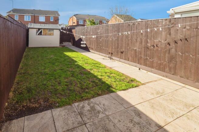 3 bed Terraced for sale Image 11