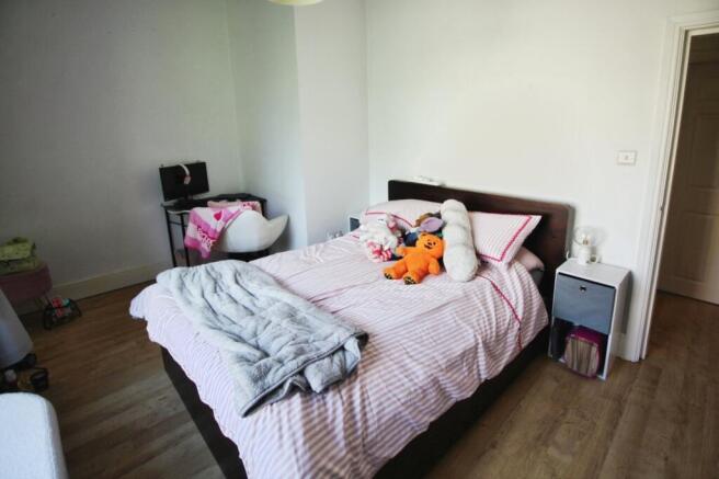 1 bed Apartment to rent Image 6