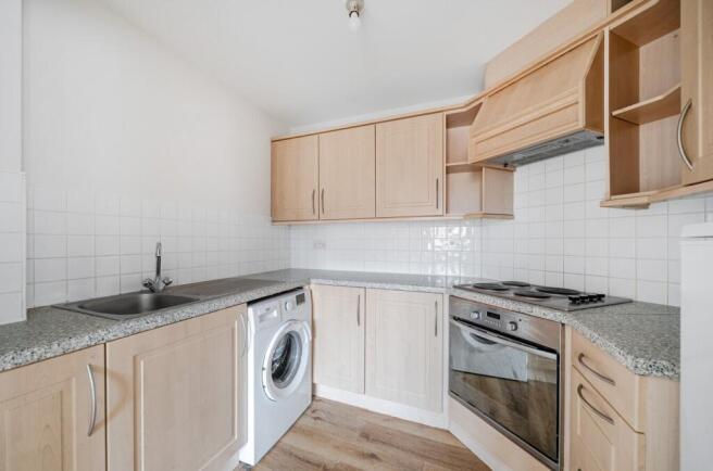 2 bed Flat to rent Image 5