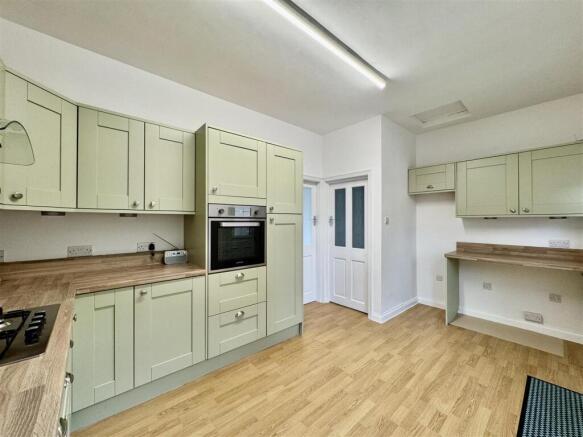 3 bed Semi-Detached Bungalow for sale Image 8