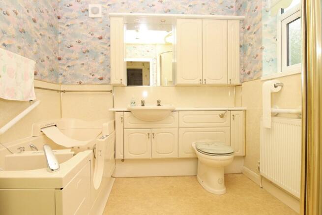 Photo 11