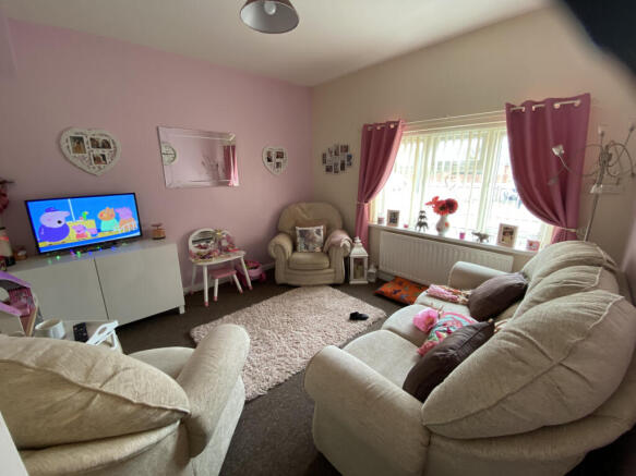 Two bed flat to rent