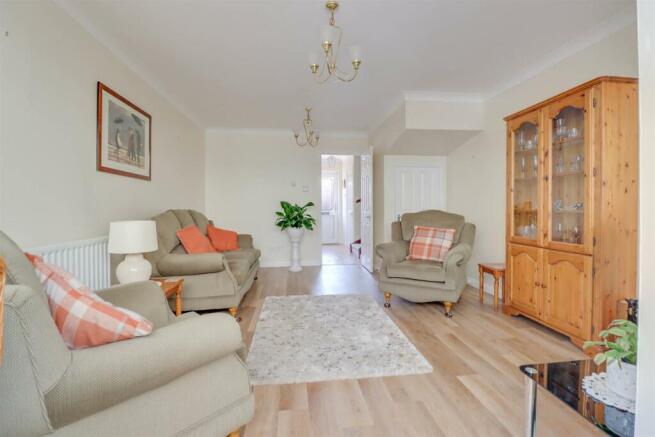 17 ERVINE PLACE INSIDE-2.jpg