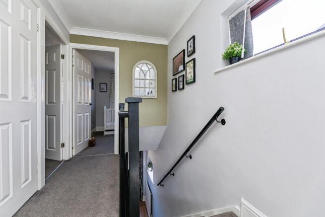 3 bed Semi-Detached for sale Image 12
