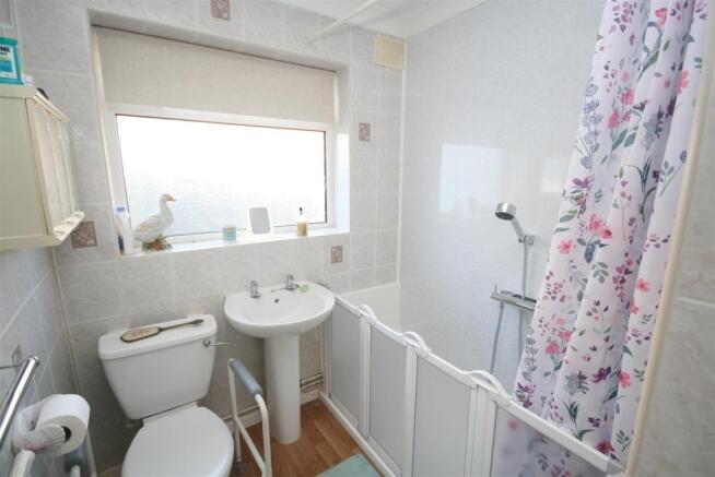Shower Room.JPG