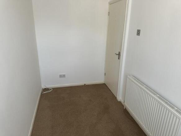2 bed Town House to rent Image 12