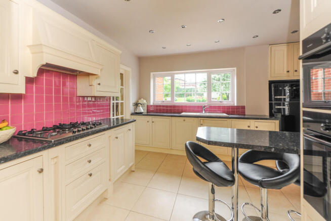 Kitchen/breakfast...