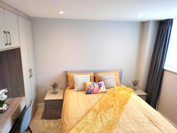 2 bed Apartment to rent Image 4