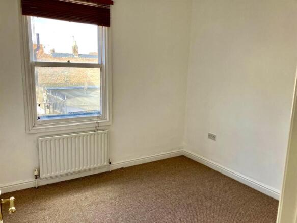 Terraced to rent Image 6