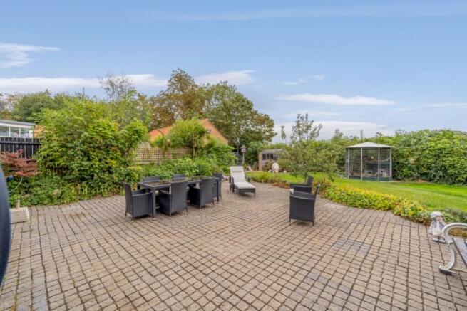 Horseshoes (Tytton Court)-20