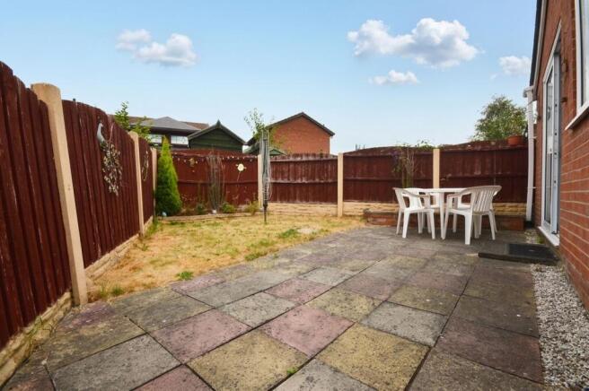 2 bed Semi-Detached Bungalow for sale Image 12