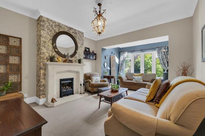 4 bed Semi-Detached for sale Image 5