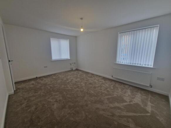 3 bed House to rent Image 4