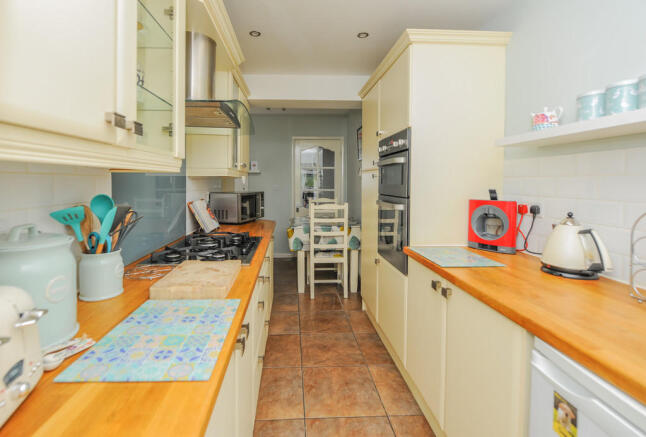 Kitchen/breakfast...