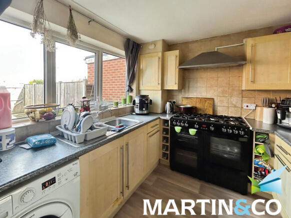 2 bed Terraced for sale Image 5