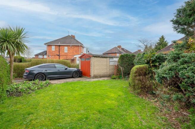 GARDEN / GARAGE