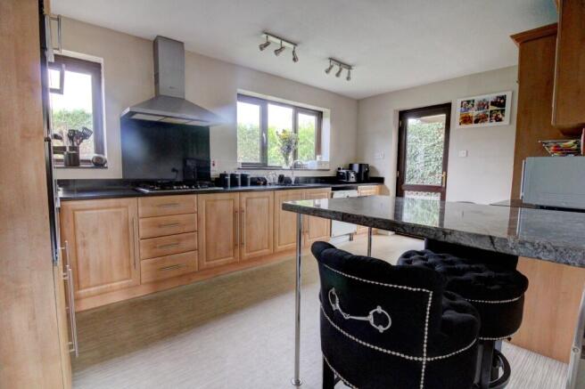 Kitchen/Breakfast Room