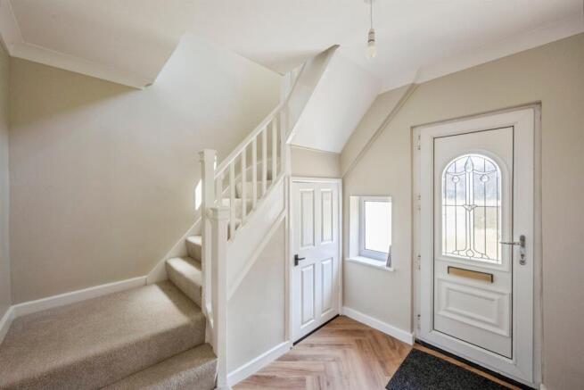 3 bed Semi-Detached for sale Image 8