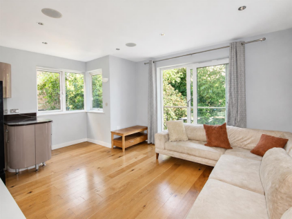 Upper Richmond Road, Putney, SW15