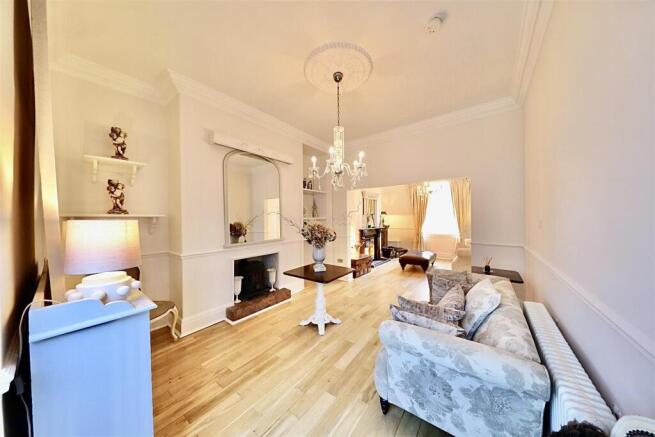 4 bed Terraced for sale Image 8