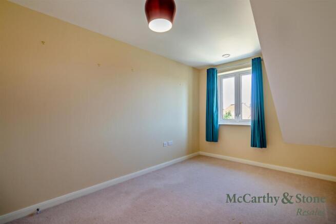 2 bed Apartment for sale Image 9