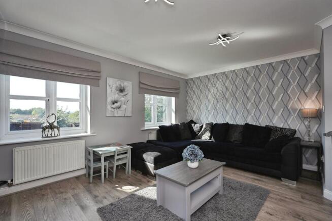 4 bed Semi-Detached for sale Image 10