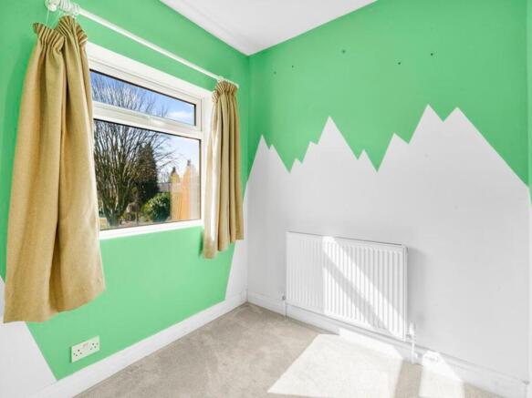 5 bed Semi-Detached to rent Image 12