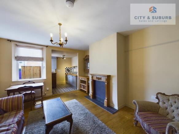 CAM01351G0-PR0091-STILL018