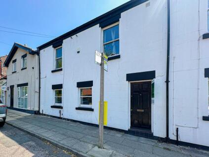 Aigburth Vale, Liverpool, L17