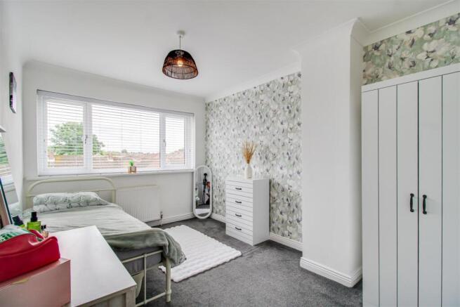 3 bed Town House for sale Image 5