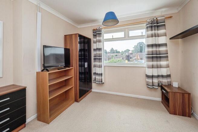 3 bed Semi-Detached for sale Image 10