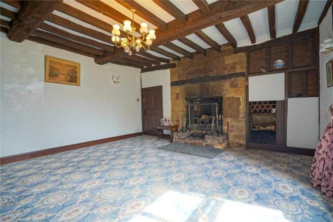 5 bed Detached for sale Image 8
