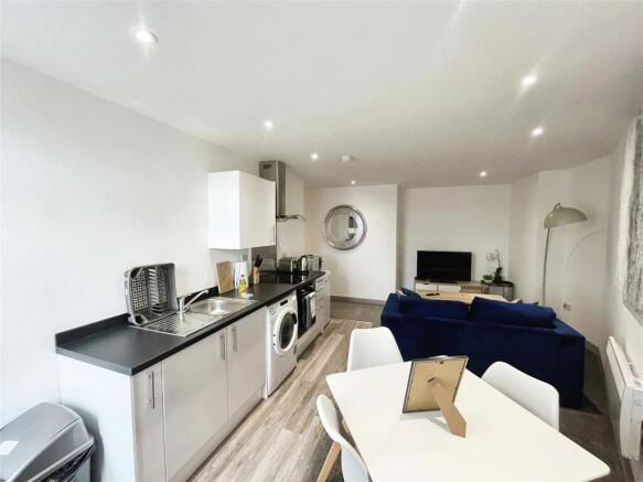 Kitchen/Lounge