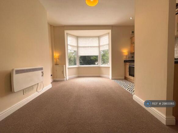 1 bed Flat to rent Image 4