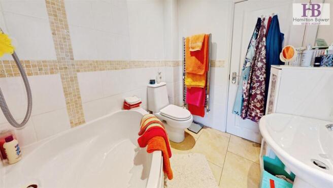 3 bed Town House for sale Image 12