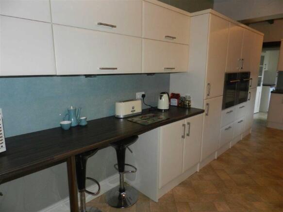 DINING KITCHEN ALTER
