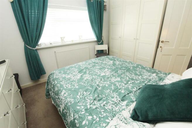 Bed1a.JPG