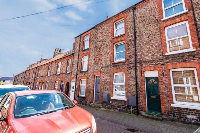 2 bed Flat for sale Image 4