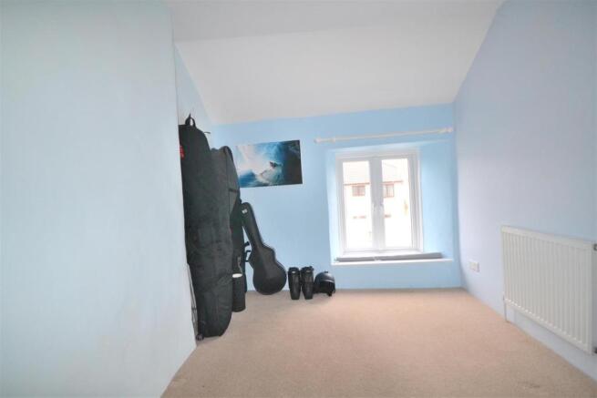 Bedroom 2 aspect.JPG