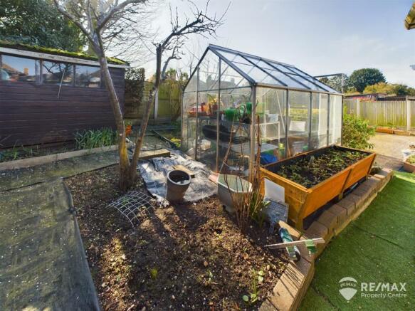 Rear Garden (3).jpg