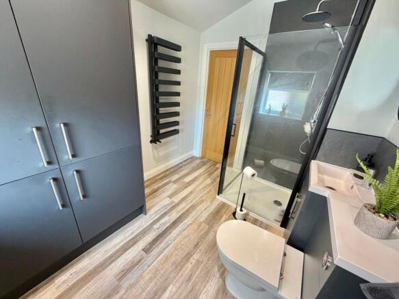 3 bed Semi-Detached for sale Image 7