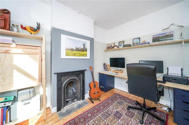 Bedroom/Office
