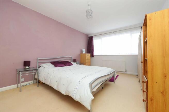Bedroom 1.jpg